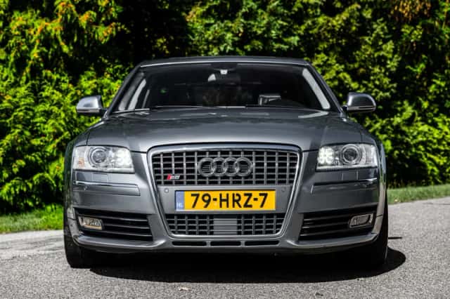 Audi S8 (2007) thumbnail 3