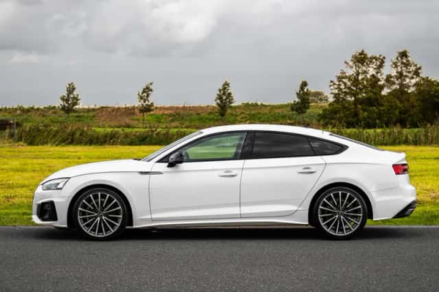 Audi A5 (2021) thumbnail 4