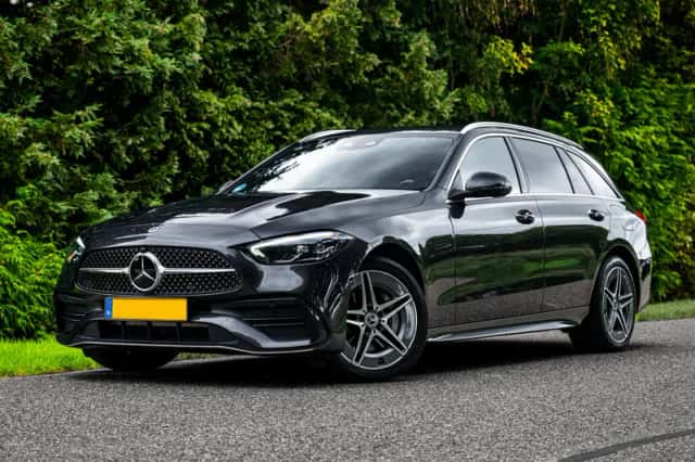 Mercedes-Benz C-Klasse (2023) thumbnail 1