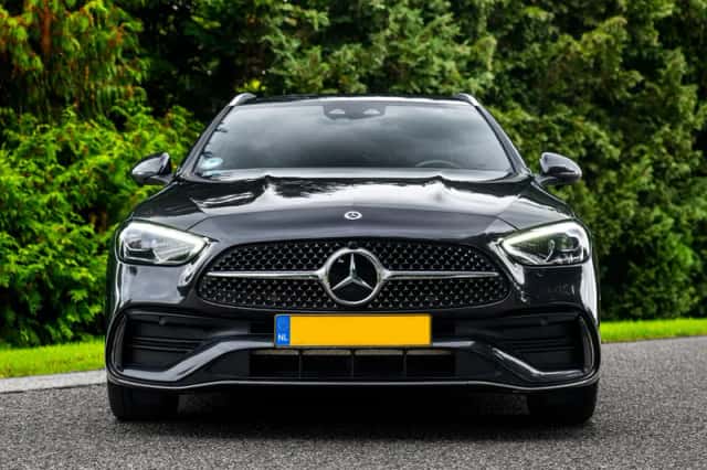 Mercedes-Benz C-Klasse (2023) thumbnail 3