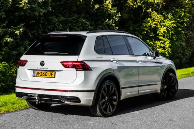 Volkswagen Tiguan (2021) thumbnail 2