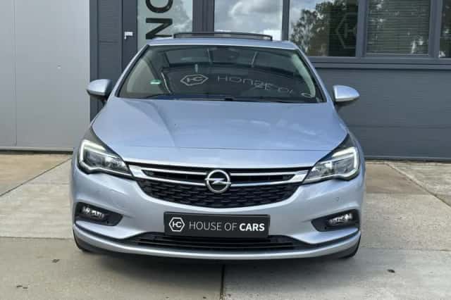 Opel Astra (2016) thumbnail 3