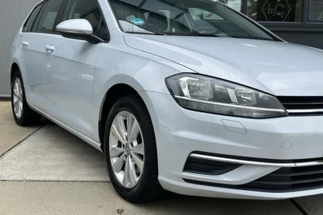 Volkswagen Golf (2017) thumbnail 2