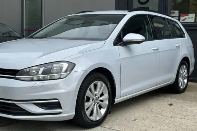 Volkswagen Golf (2017) thumbnail 4