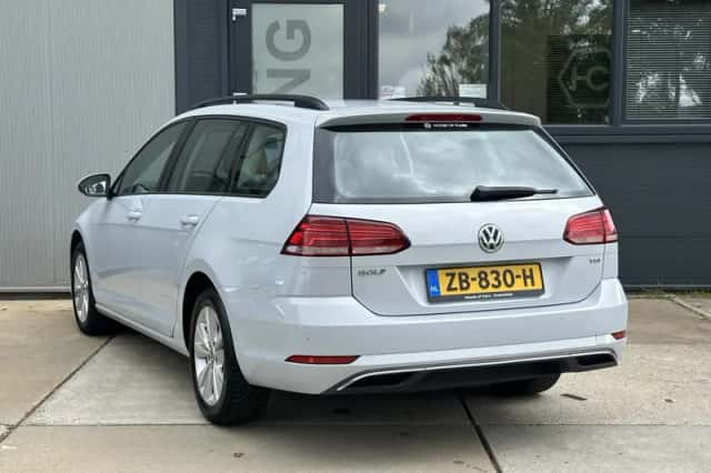 Volkswagen Golf (2017) thumbnail 5