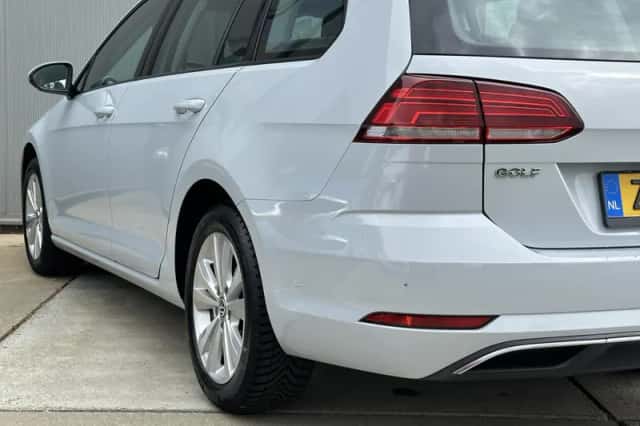 Volkswagen Golf (2017) thumbnail 6