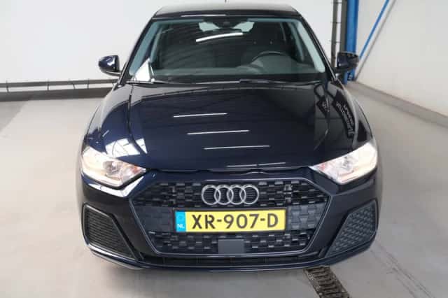 Audi A1 (2019) thumbnail 3