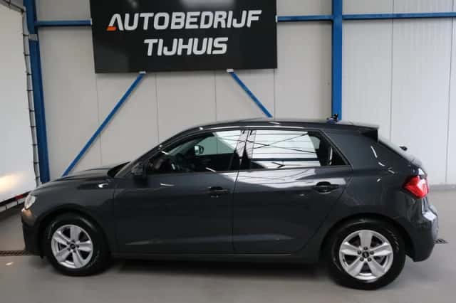 Audi A1 (2023) thumbnail 5