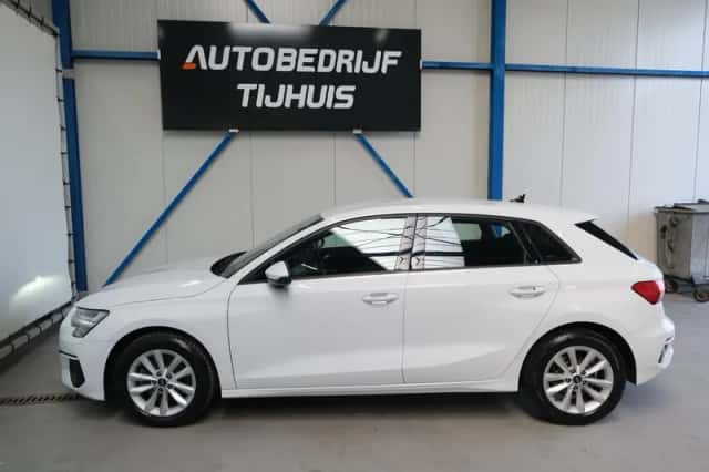 Audi A3 (2021) thumbnail 5