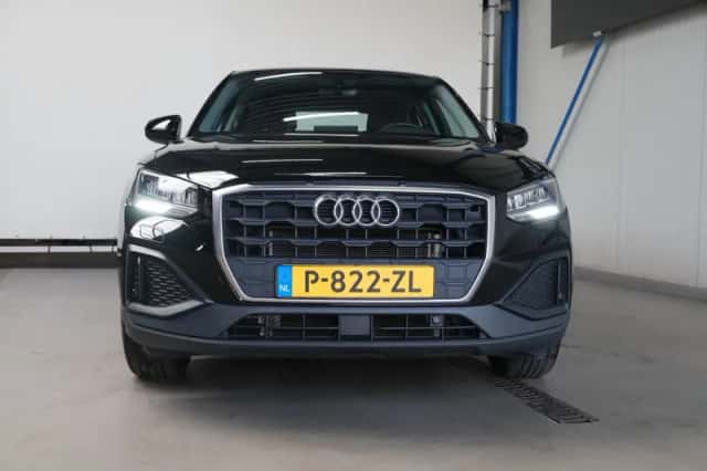 Audi Q2 (2022) thumbnail 3