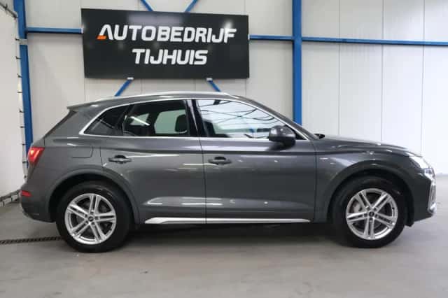 Audi Q5 (2021) thumbnail 2