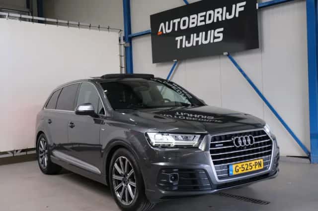 Audi Q7 (2017) thumbnail 1