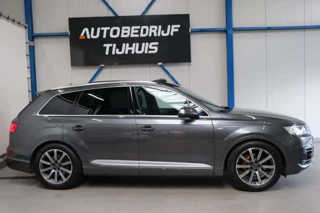Audi Q7 (2017) thumbnail 2