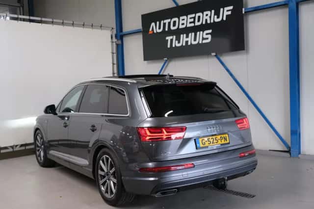 Audi Q7 (2017) thumbnail 6
