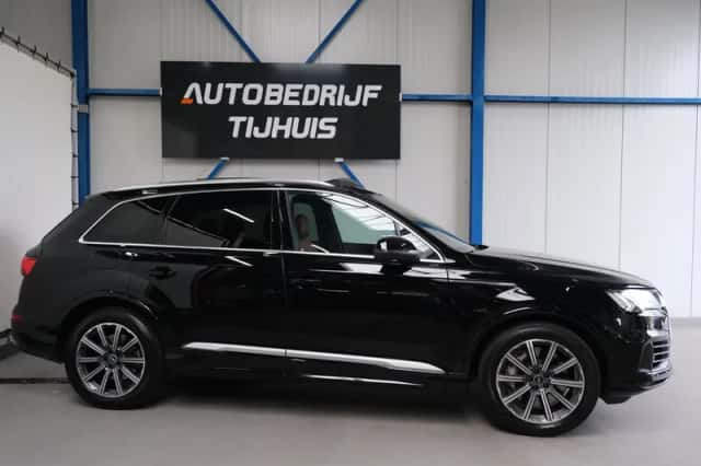Audi Q7 (2021) thumbnail 3