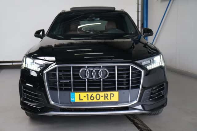 Audi Q7 (2021) thumbnail 4