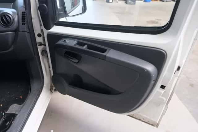 Peugeot Bipper (2010) thumbnail 5