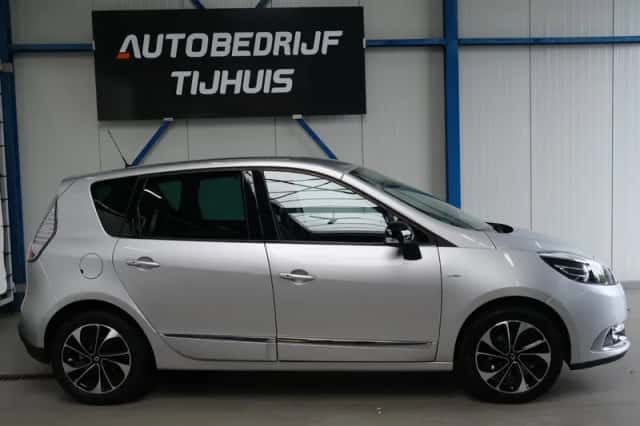 Renault Scénic (2015) thumbnail 2