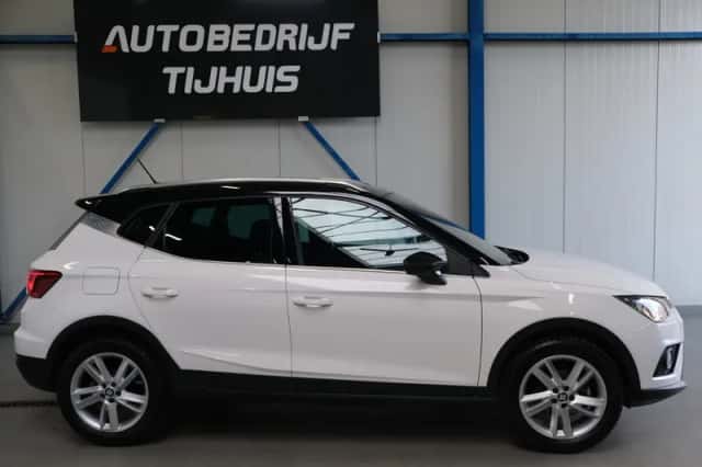 SEAT Arona (2021) thumbnail 2