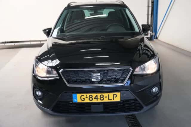 SEAT Arona (2019) thumbnail 3