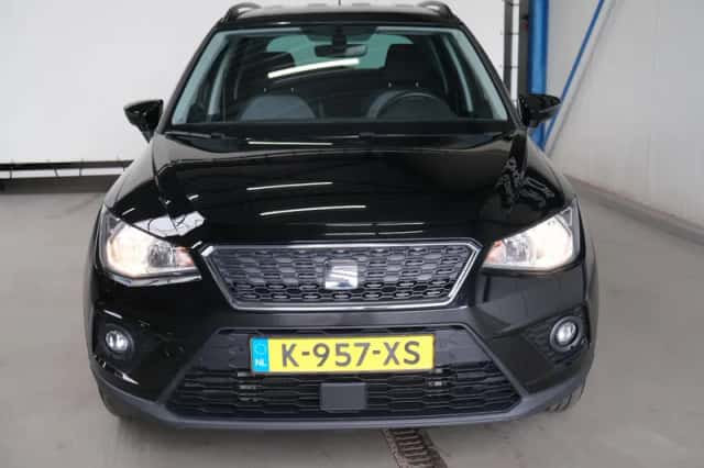 SEAT Arona (2021) thumbnail 3
