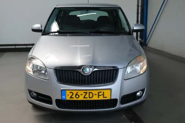 Škoda Fabia (2008) thumbnail 3