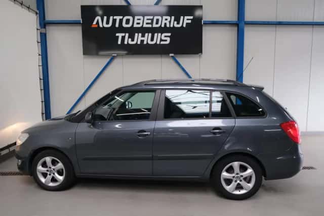 Škoda Fabia (2010) thumbnail 5