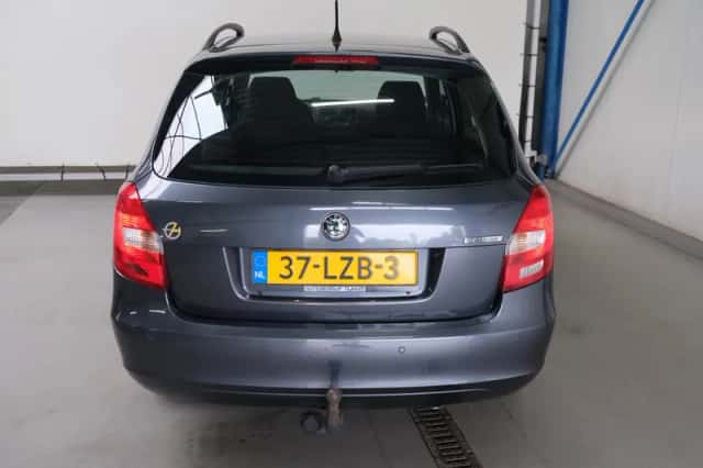 Škoda Fabia (2010) thumbnail 6