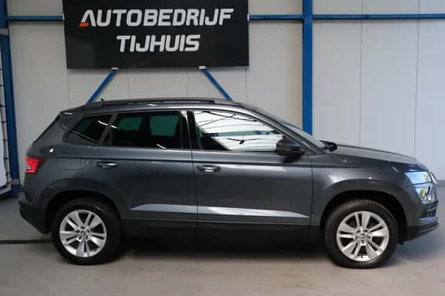 Škoda Karoq (2020) thumbnail 2