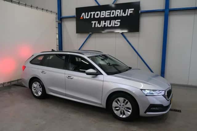Škoda Octavia (2022) thumbnail 1