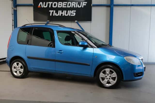 Škoda Roomster (2006) thumbnail 2
