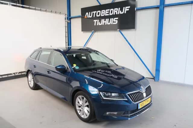 Škoda Superb (2016) thumbnail 1