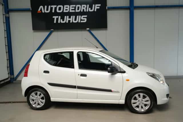 Suzuki Alto (2015) thumbnail 2