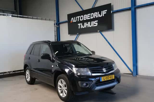 Suzuki Grand Vitara (2014) thumbnail 1