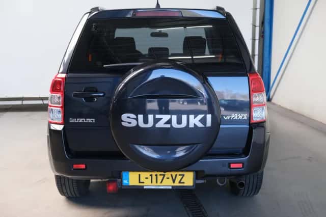 Suzuki Grand Vitara (2014) thumbnail 6