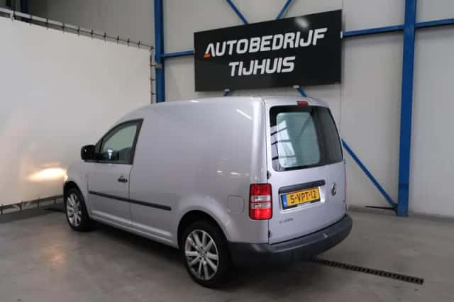 Volkswagen Caddy (2011) thumbnail 5