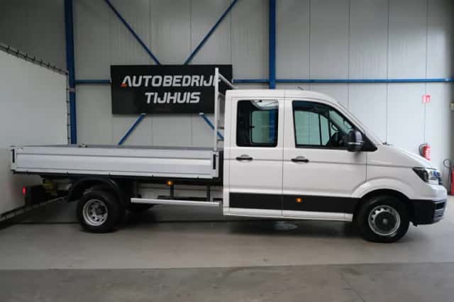 Volkswagen Crafter (2020) thumbnail 2