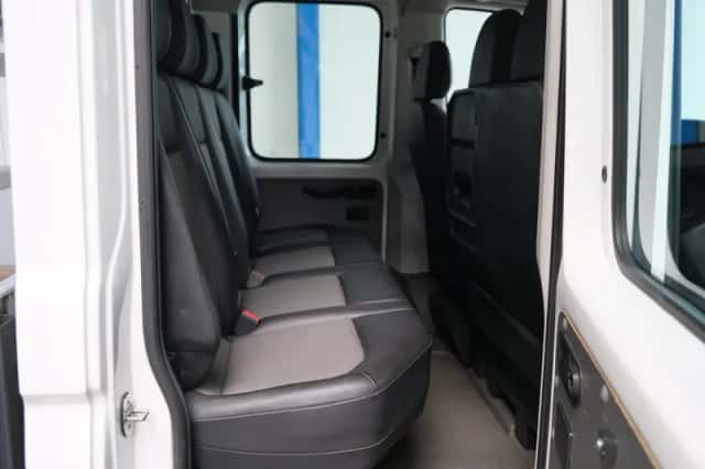 Volkswagen Crafter (2020) thumbnail 4