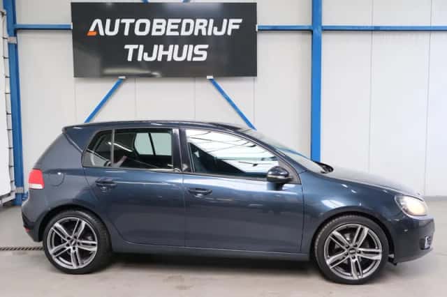 Volkswagen Golf (2008) thumbnail 2
