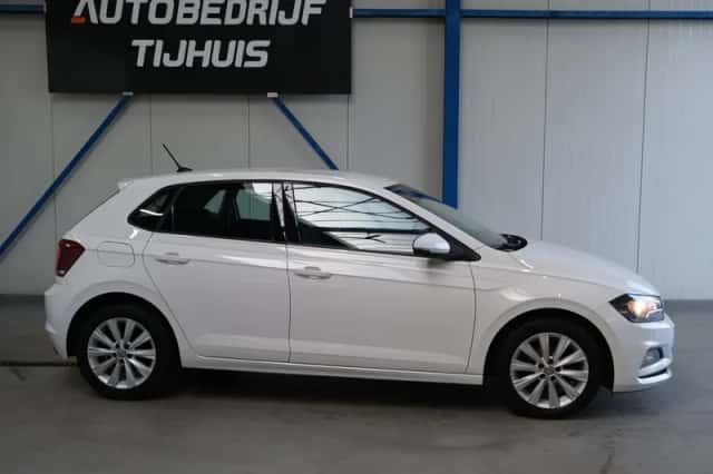 Volkswagen Polo (2018) thumbnail 2
