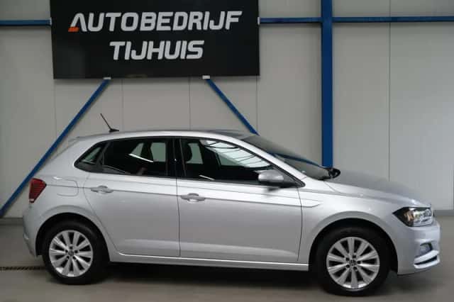 Volkswagen Polo (2021) thumbnail 2
