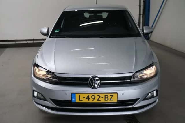 Volkswagen Polo (2021) thumbnail 3