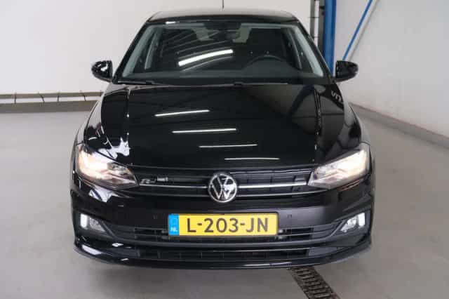 Volkswagen Polo (2021) thumbnail 3