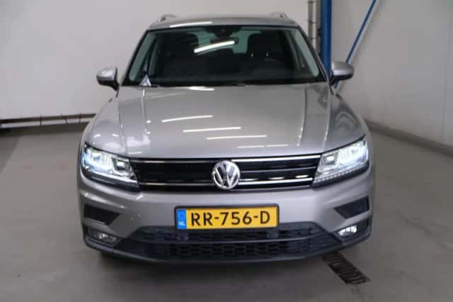 Volkswagen Tiguan (2018) thumbnail 3