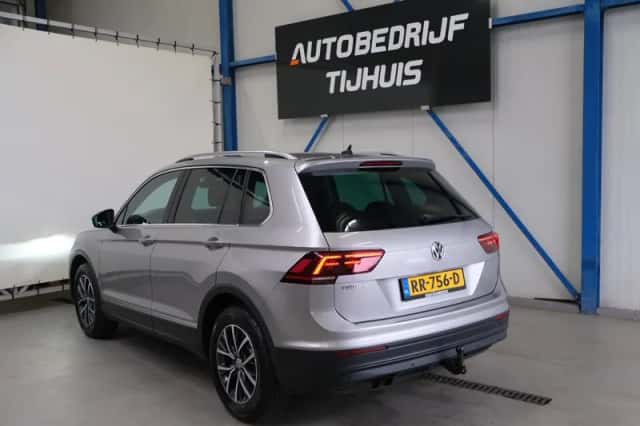 Volkswagen Tiguan (2018) thumbnail 4