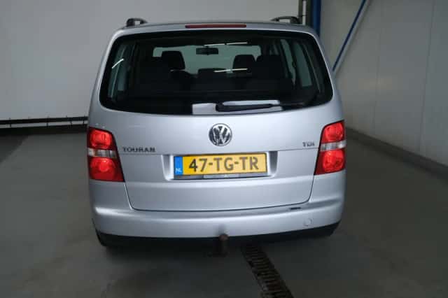Volkswagen Touran (2006) thumbnail 6