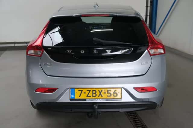 Volvo V40 (2015) thumbnail 6