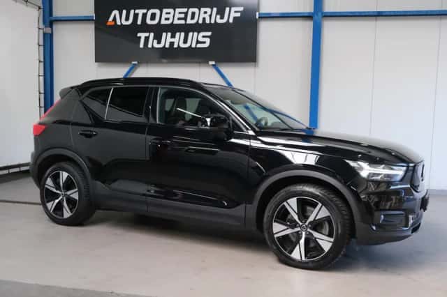 Volvo XC40 (2020) thumbnail 2