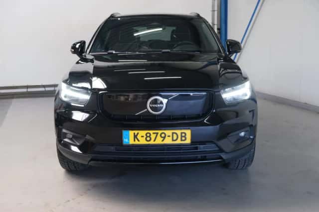 Volvo XC40 (2020) thumbnail 3