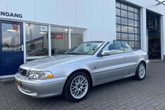 Volvo C70 (2003) thumbnail 1